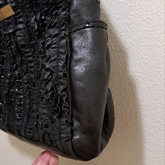 Betsey Johnson • Black Leather Ruffle Zip Y2k Handbag Satchel Shoulder Bag 00s - Picture 6 of 15